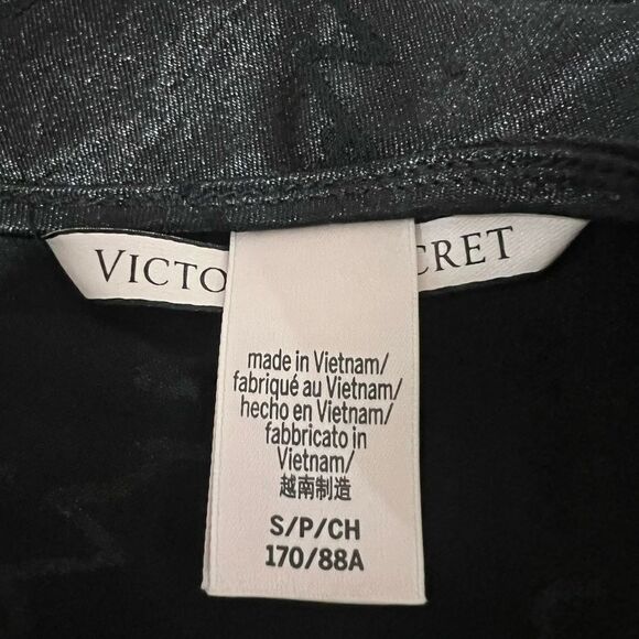 Victoria’s Secret Satin Cami Top | Small | Black Script Print | Strappy Back - Picture 5 of 6